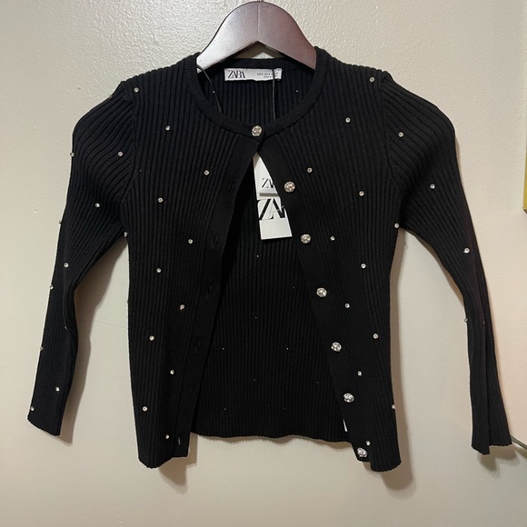 Beautiful Zara Diamond sweater - Picture 2 of 3